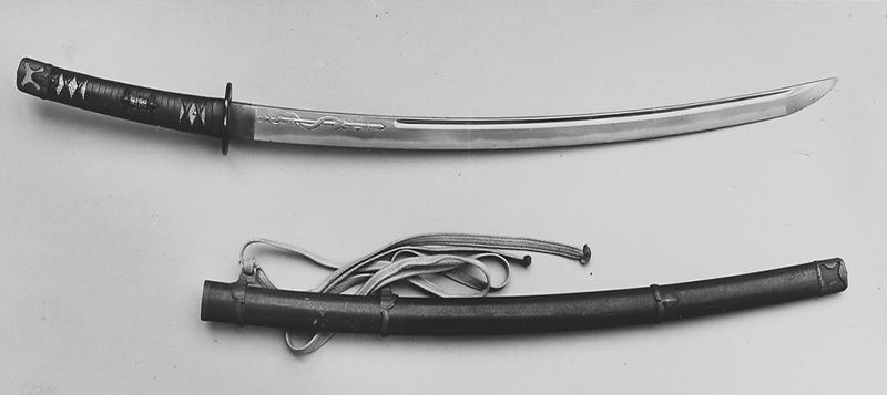 Blade and Mounting for a Slung Sword (Tachi)