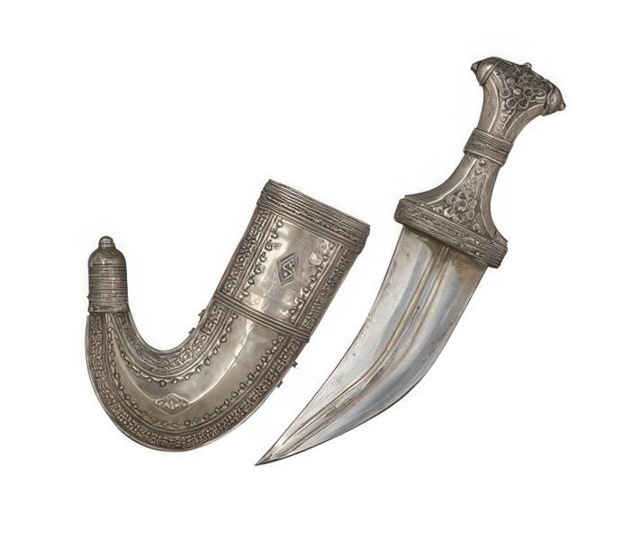 ‘Jambiya curved dagger hilt and sheath set in silver